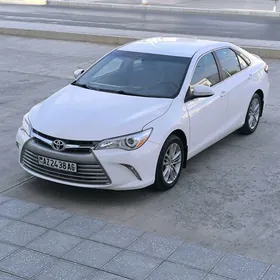Toyota Camry 2016