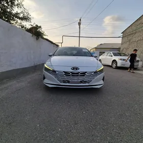 Hyundai Elantra 2021