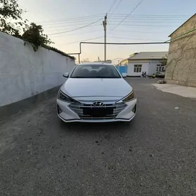 Hyundai Elantra 2020