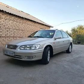 Toyota Camry 2000