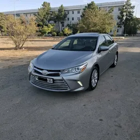Toyota Camry 2015