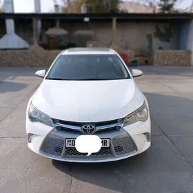 Toyota Camry 2015