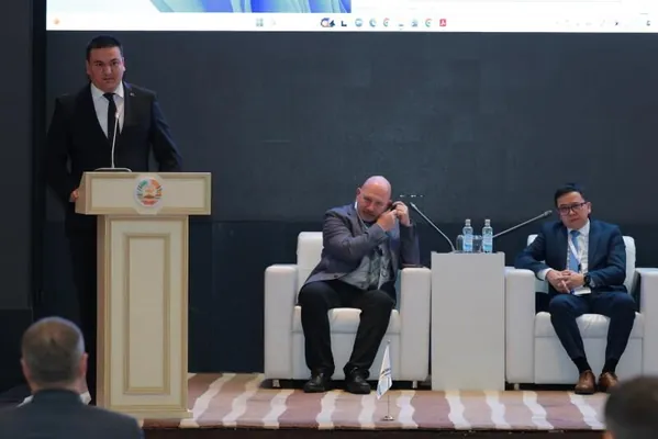 Türkmenistan «Bitewi saglyk» taslamasynyň çäklerinde sebitleýin hyzmatdaşlygy güýçlendirýär