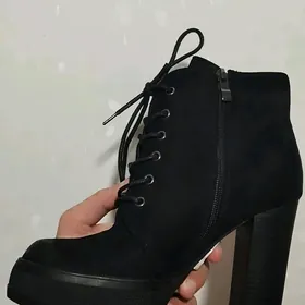 Сапожки новые раз 39