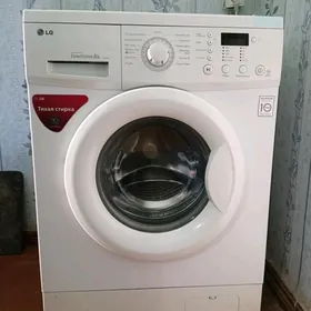 Стиральная машинка LG