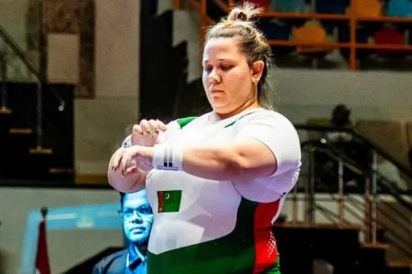 Türkmen parapauerliftingçileri Kairde dünýä çempionatynda 4 medal gazandylar