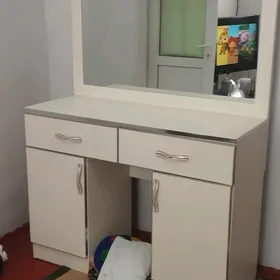 Mebel yüz gorulyan ayna