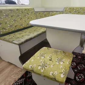 кухонный уголок