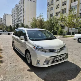 Toyota Sienna 2017