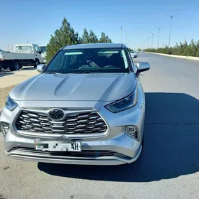 Toyota Highlander 2020