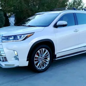 Toyota Highlander 2018