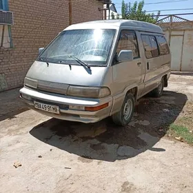 Toyota Hiace 1989