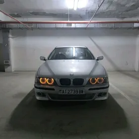 BMW E39 2001