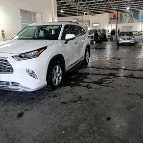 Toyota Highlander 2020