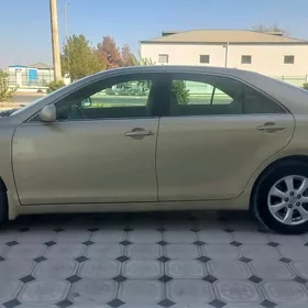 Toyota Camry 2011