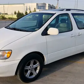 Toyota Sienna 2000