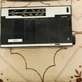 радиоприемник ,,Россия"