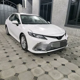 Toyota Camry 2022
