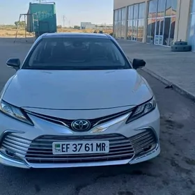 Toyota Camry 2023