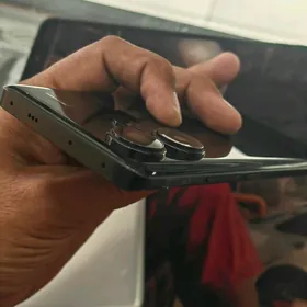 Redmi Note 13 Pro+ plus