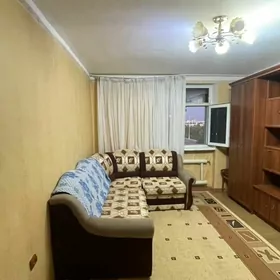 ПЕТРОЗАВОДСКАЯ 3/3-этаж 2ком