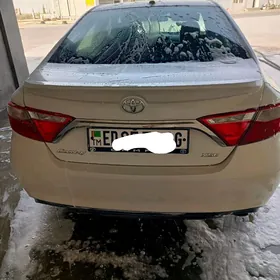 Toyota Camry 2017