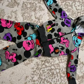 Спортивный детский костюм