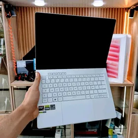 Zephyrus / Ryzen 9 / RTX 5060