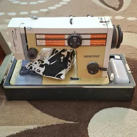 Швейная машинка  Veritas