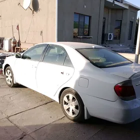 Toyota Camry 2004