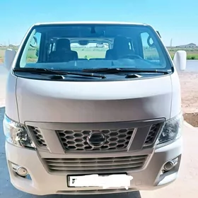 Nissan Urvan 2014