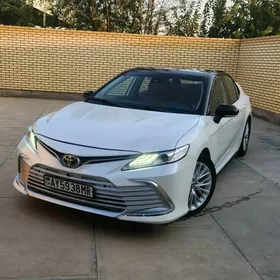 Toyota Camry 2020