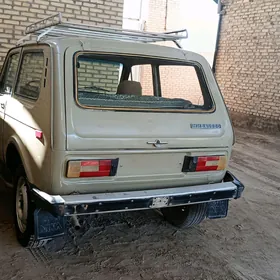 Lada Niva 1988