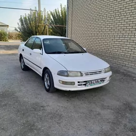 Toyota Carina 1992