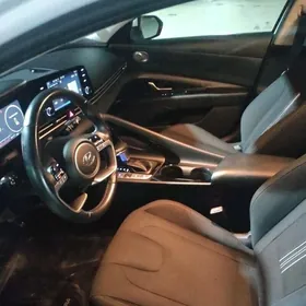 Hyundai Elantra 2020