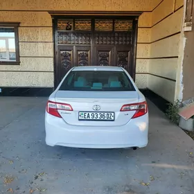 Toyota Camry 2012
