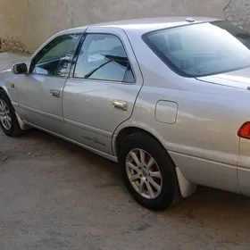 Toyota Camry 2000