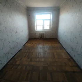 3 комнат 4 этаж