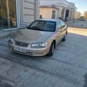 Toyota Camry 2000
