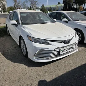Toyota Camry 2022