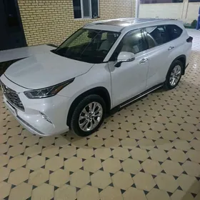 Toyota Highlander 2021