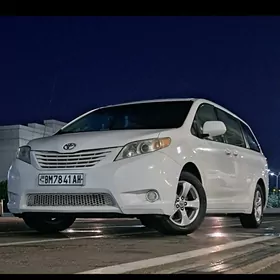 Sienna Hyzmaty (Taxi)