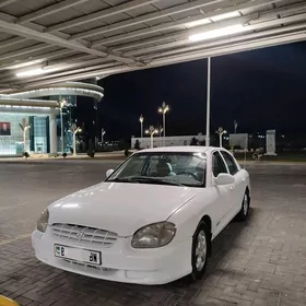 Hyundai Sonata 2000