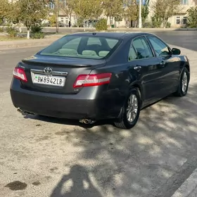 Toyota Camry 2011