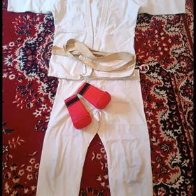 Продаю форму тэквандо