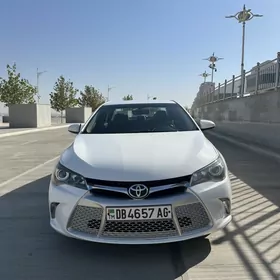Toyota Camry 2017