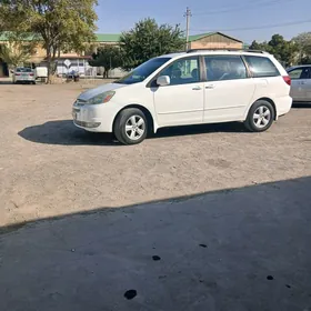 Toyota Sienna 2005