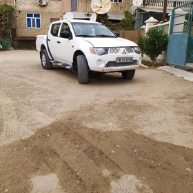 Mitsubishi L200 2007