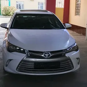 Toyota Camry 2017