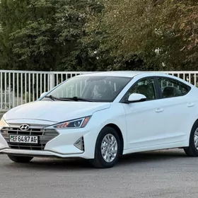 Hyundai Elantra 2020